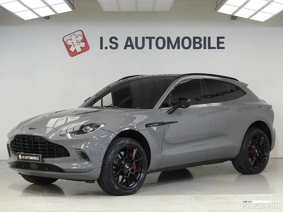 Aston Martin DBX 4.0 V8 2022 — фото 1, купить с доставкой в Москву