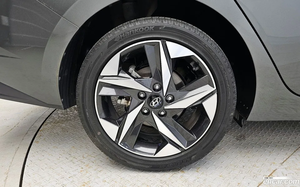 Hyundai Avante 1.6 2022 — миниатюра 2
