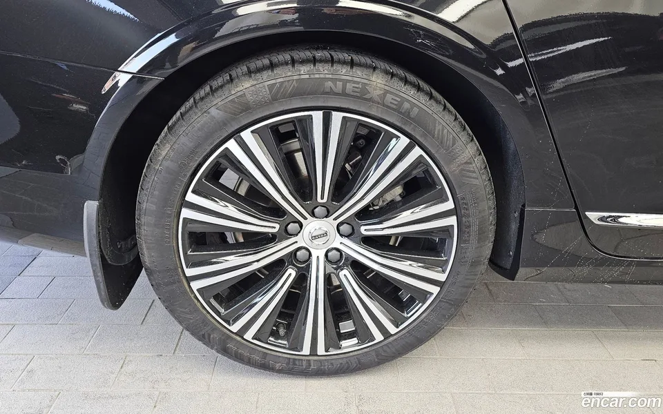 Volvo S90 B5 2023 — миниатюра 2