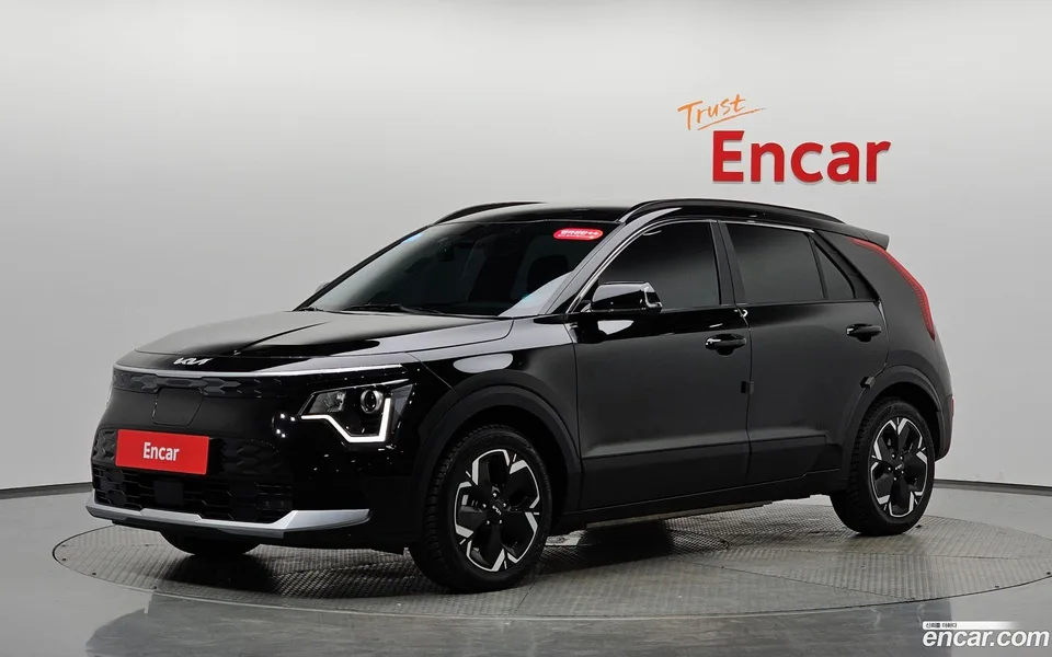 Kia Niro EV 2023 — фото 1, купить с доставкой в Москву