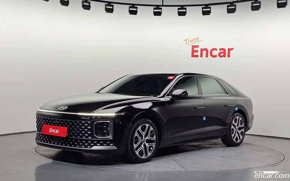 Hyundai Grandeur 2.5 2WD 2025 — фото 1, купить с доставкой в Москву