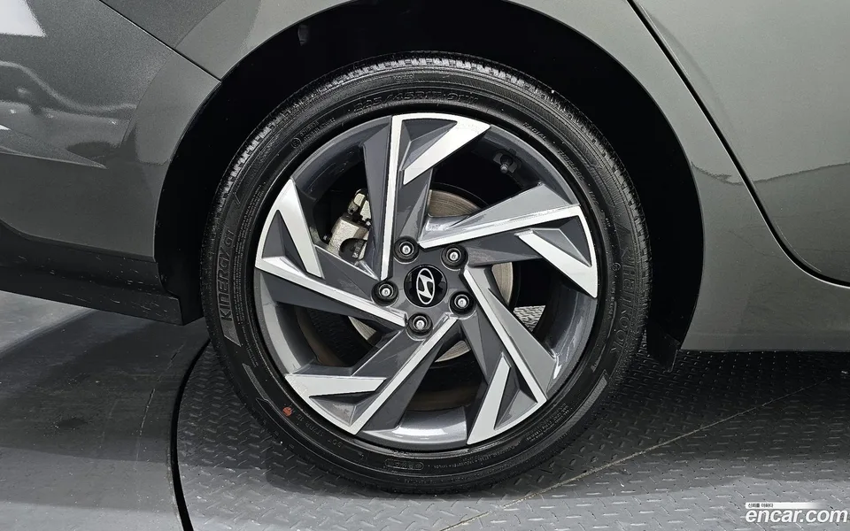 Hyundai Avante CN7 1.6 2023 — миниатюра 2