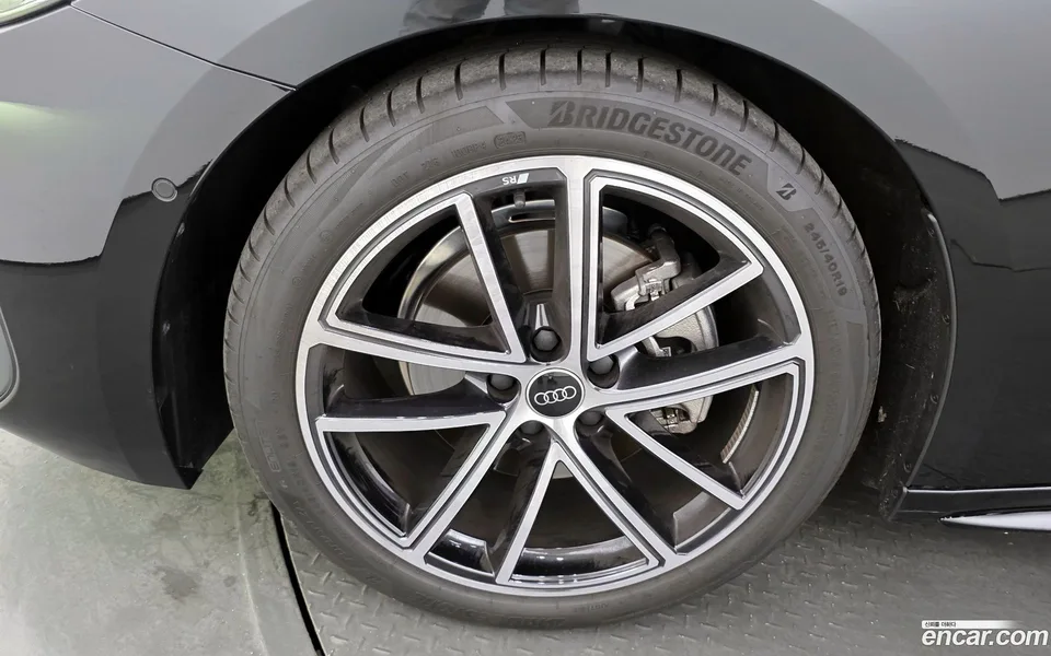 Audi A5 40 TFSI S Line 2025 — миниатюра 2