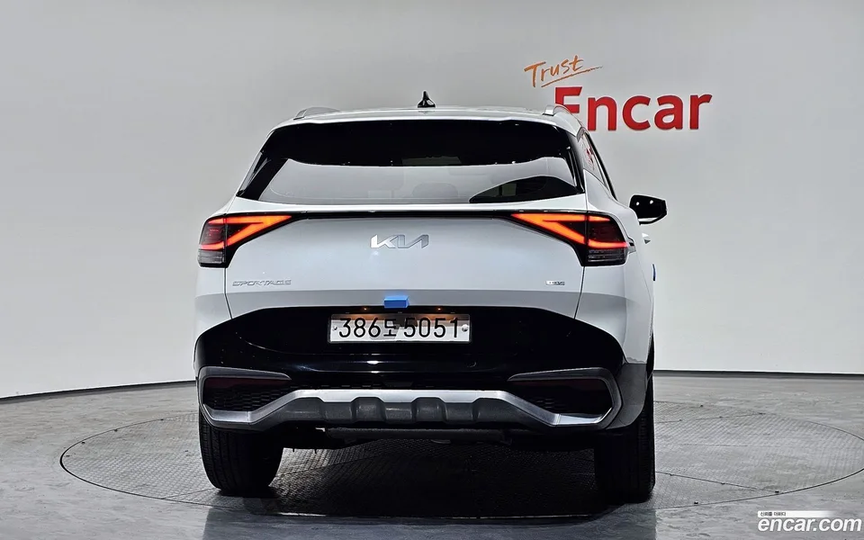 Kia Sportage Hybrid 2WD 2023 — миниатюра 4
