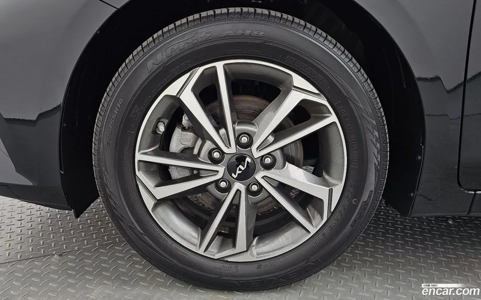 Kia K3 1.6 2024 — миниатюра 5
