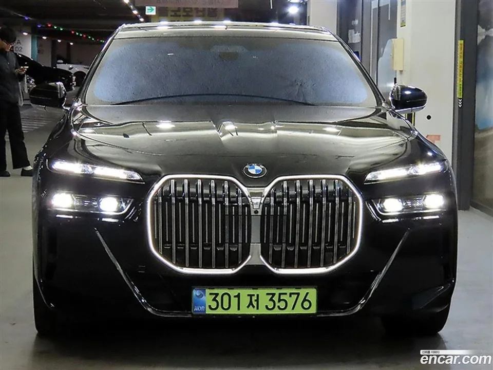 BMW 7 Series 740d xDrive M 2024 — миниатюра 2