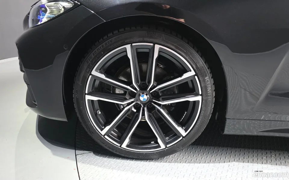 BMW 4 Series 420i M 2024 — миниатюра 2
