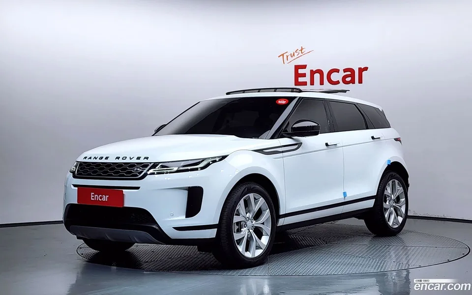 Land Rover Range Rover Evoque P250 SE 2022 — фото 1, купить с доставкой в Москву
