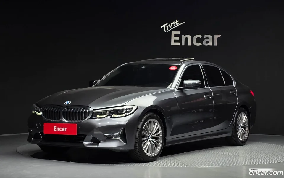 BMW 3 Series 320d 2022 — фото 1, купить с доставкой в Москву