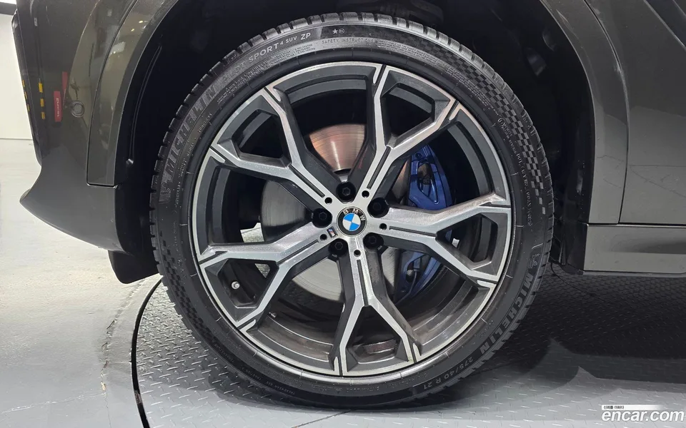BMW X6 xDrive40i M 2022 — миниатюра 5