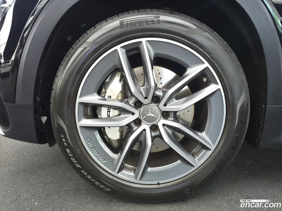 Mercedes-Benz GLB-Class AMG GLB35 4MATIC 2025 — миниатюра 5