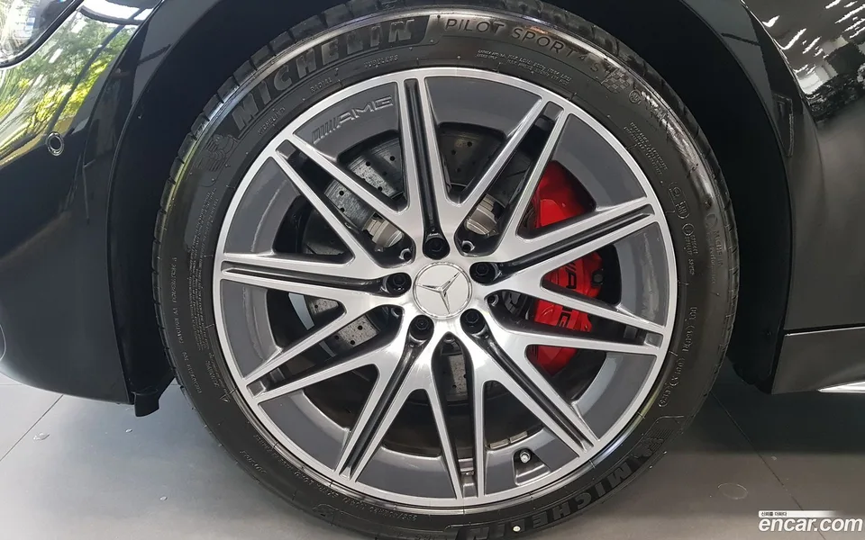 Mercedes-Benz AMG GT 4 43 4MATIC+ 2025 — миниатюра 2
