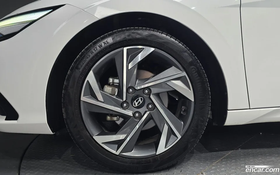 Hyundai Avante CN7 1.6 2023 — миниатюра 2
