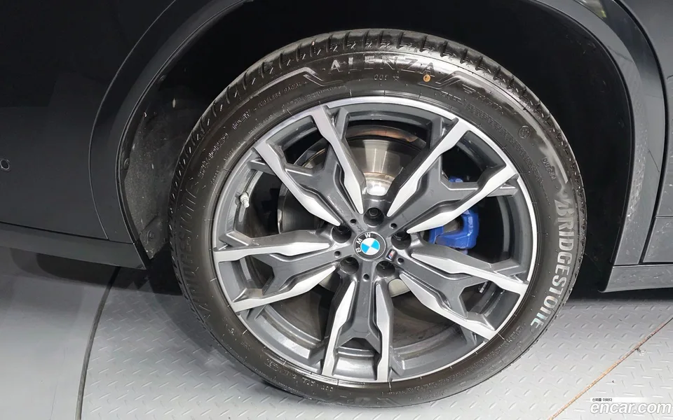 BMW X4 xDrive20d M 2025 — миниатюра 2