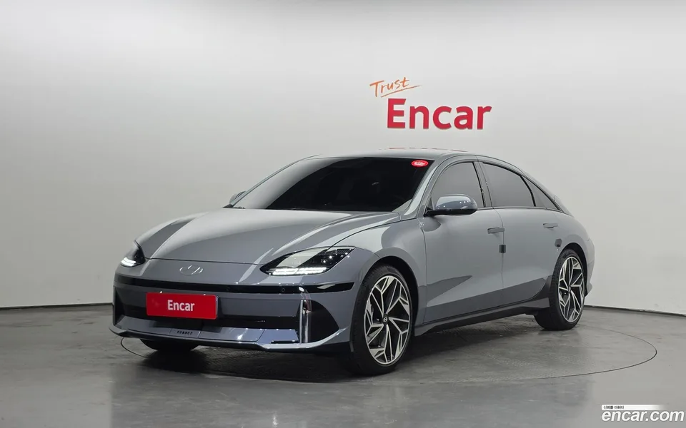 Hyundai Ioniq 6 2023 — фото 1, купить с доставкой в Москву