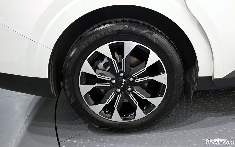 Kia Carnival 9 2022 — миниатюра 2