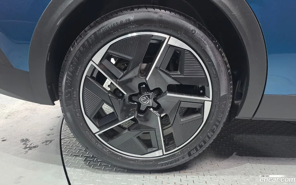Peugeot 408 1.2 Pure Tech GT 2025 — миниатюра 2