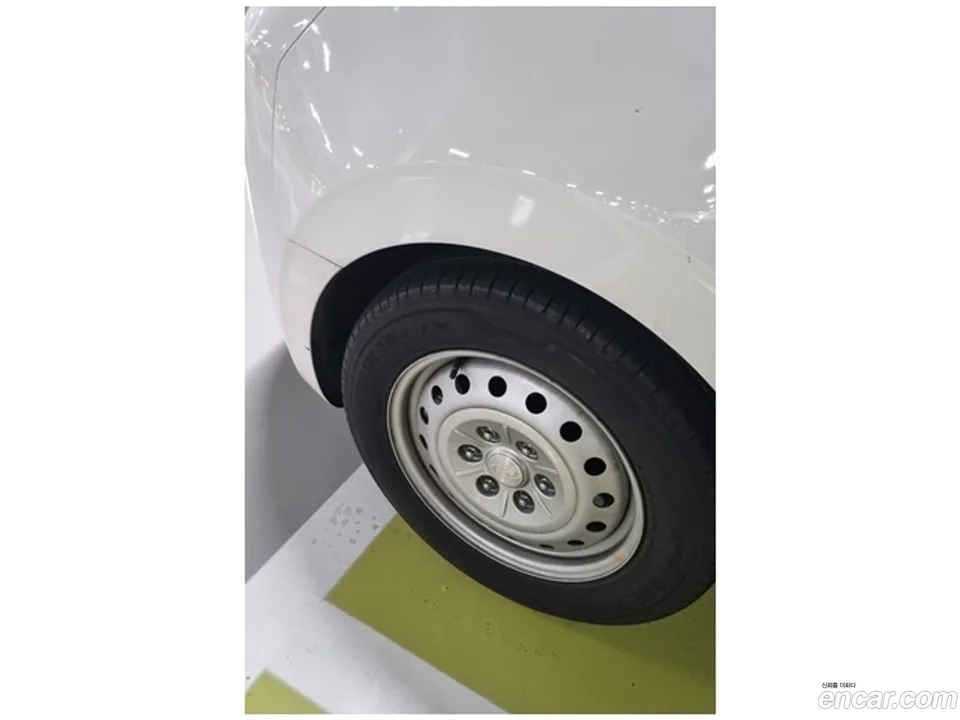 Hyundai Staria 5 2024 — миниатюра 2