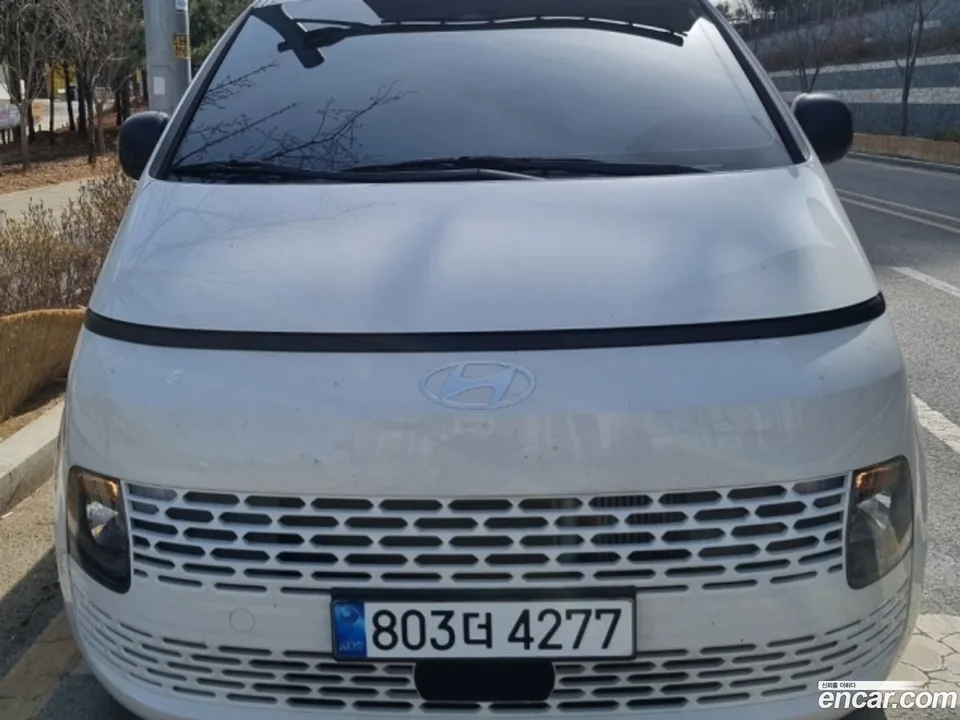 Hyundai Staria 5 2024 — фото 1, купить с доставкой в Москву