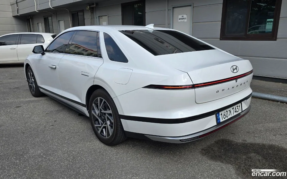 Hyundai Grandeur 3.5 LPG 2WD 2023 — thumbnail 4