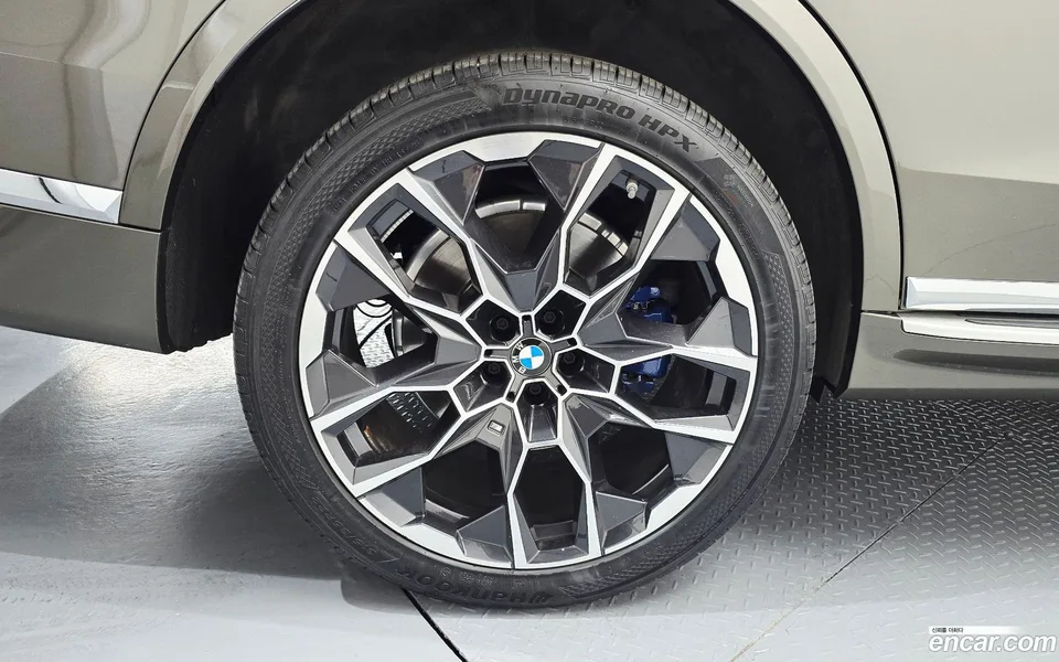 BMW X7 xDrive 40i M 6 2024 — миниатюра 5