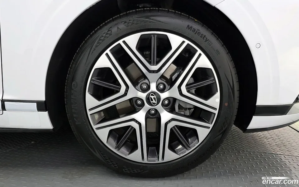Hyundai Grandeur 2.5 2WD 2025 — миниатюра 2