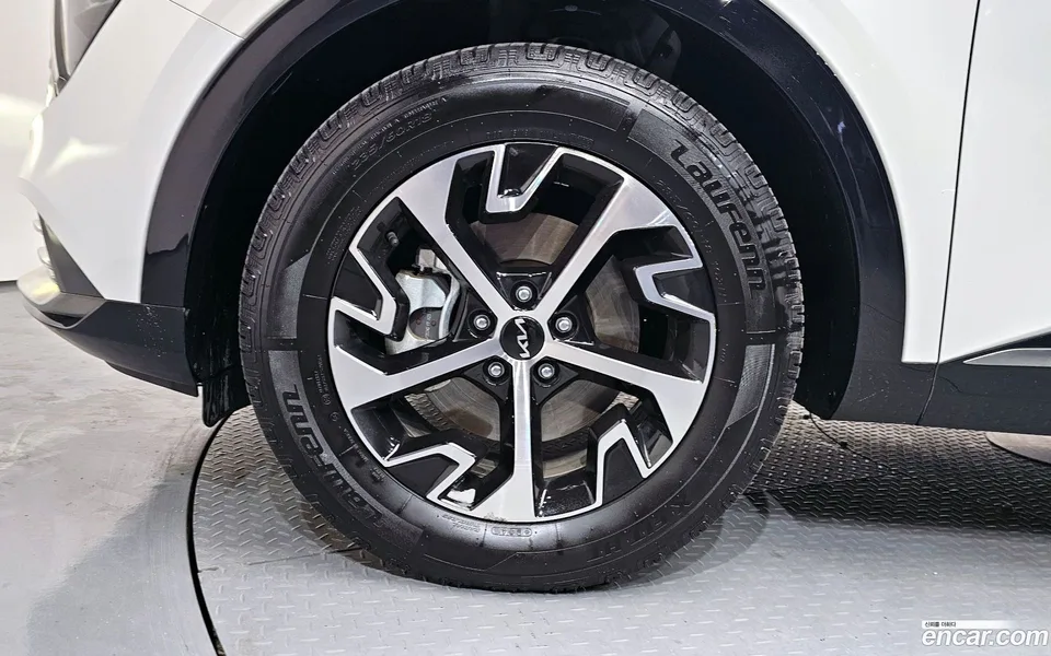 Kia Sportage Hybrid 2WD 2023 — миниатюра 2