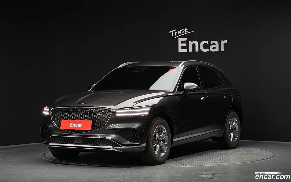 Genesis GV70 2.5T 2WD 2024 — фото 1, купить с доставкой в Москву