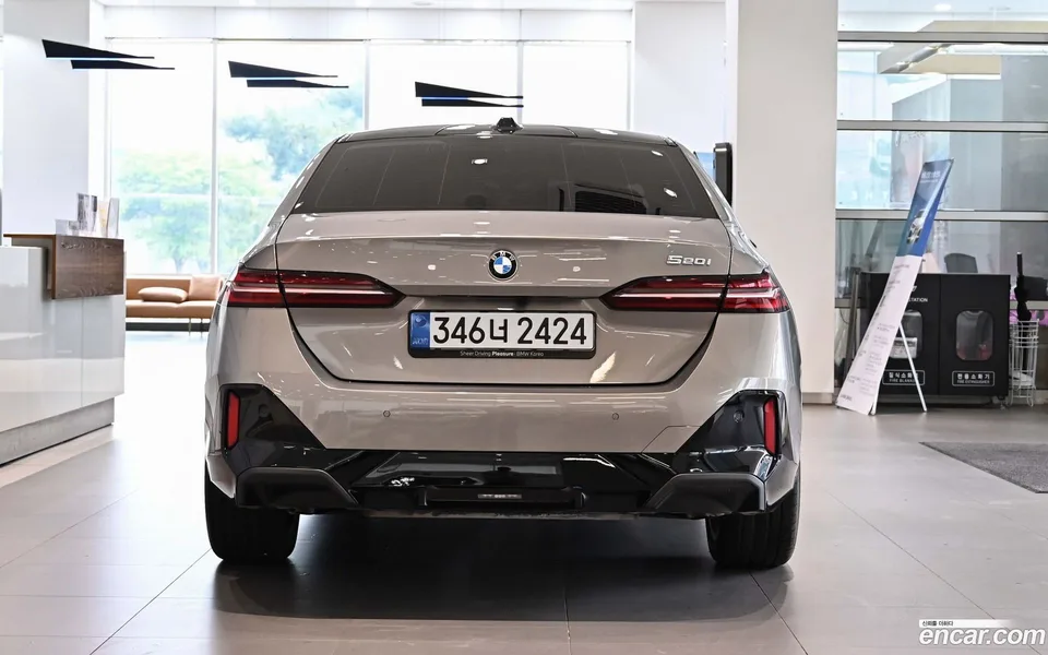 BMW 5 Series 520i M 2025 — миниатюра 4