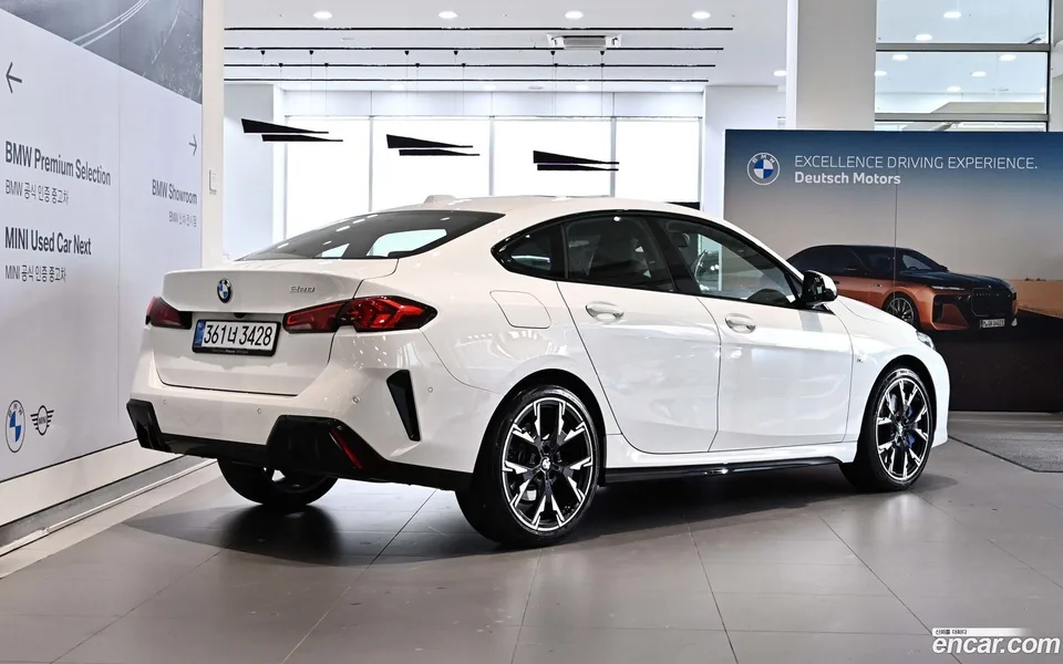 BMW 2 Series Gran Coupe 228 xDrive M 2025 — миниатюра 4