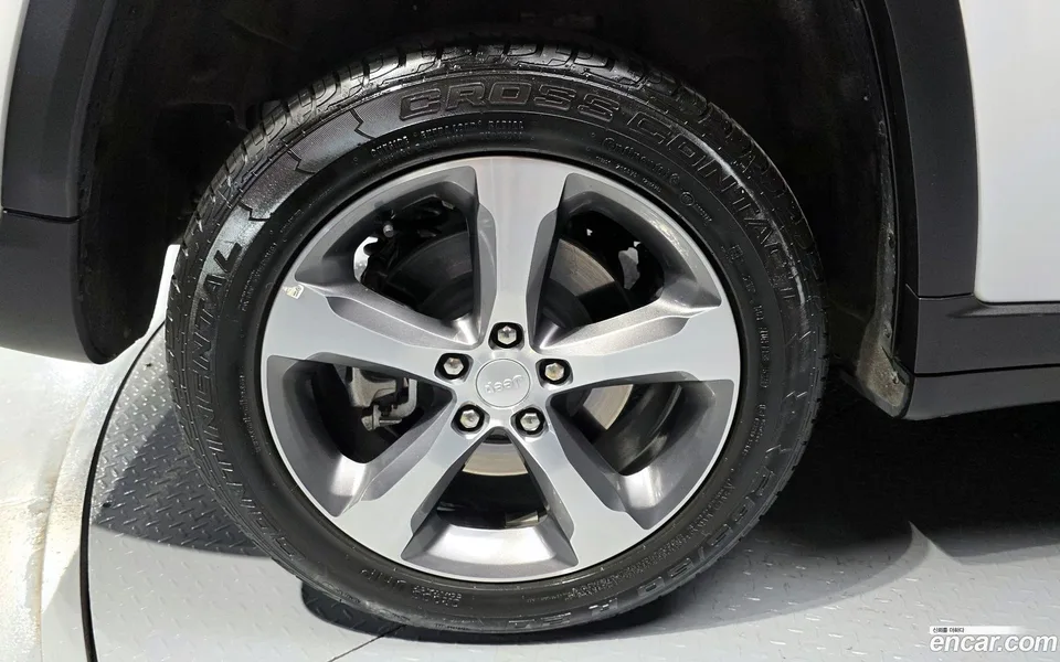 Jeep Grand Cherokee 3.6 2023 — миниатюра 2