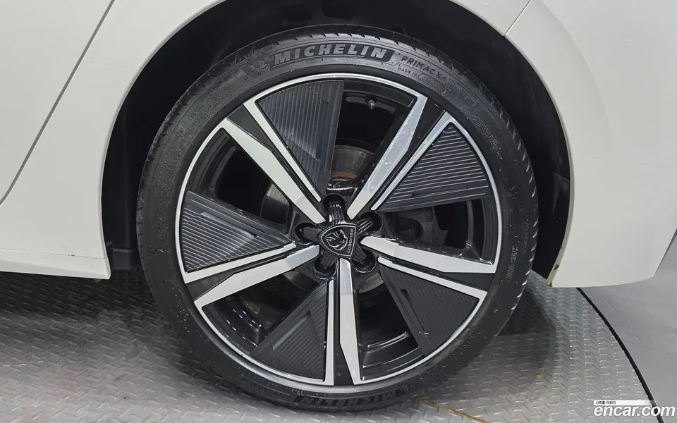 Peugeot 308 1.5 BlueHDi GT 2023 — миниатюра 2
