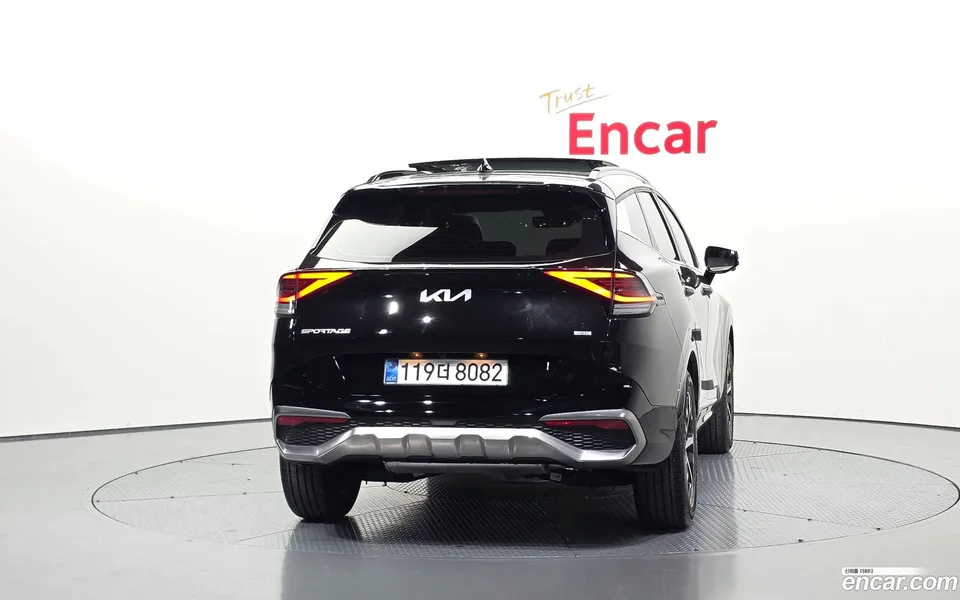 Kia Sportage Hybrid 2WD 2023 — миниатюра 4