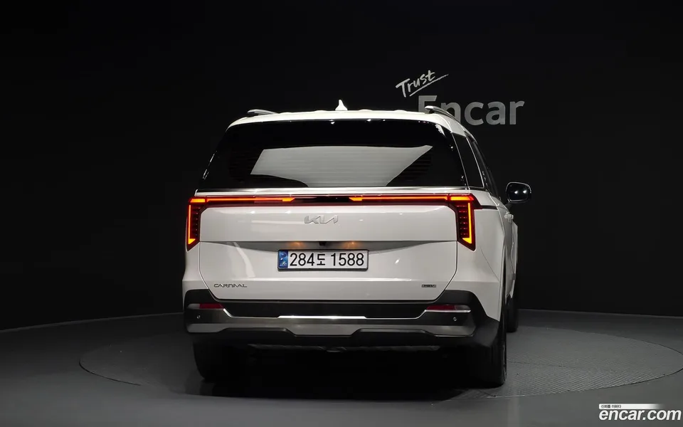 Kia Carnival HEV 9 2024 — миниатюра 4