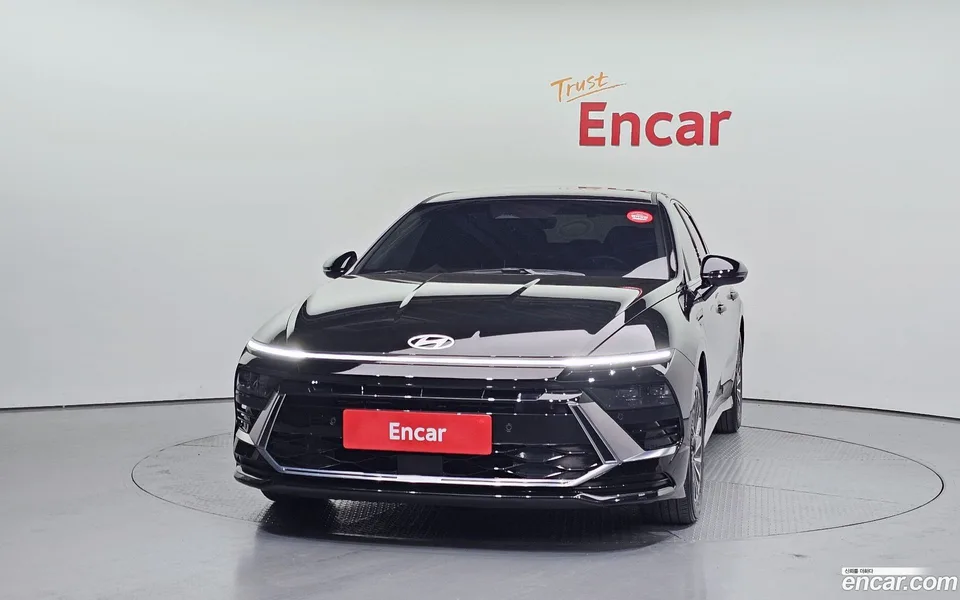 Hyundai Sonata The Edge Hybrid 2023 — миниатюра 3