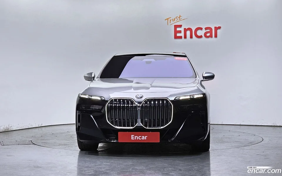 BMW 7 Series 750e xDrive M 2024 — миниатюра 3