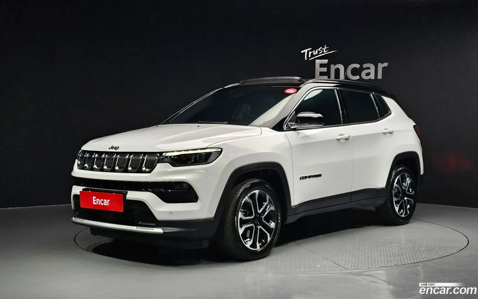 Jeep Compass 2.4 2WD 2022 — фото 1, купить с доставкой в Москву