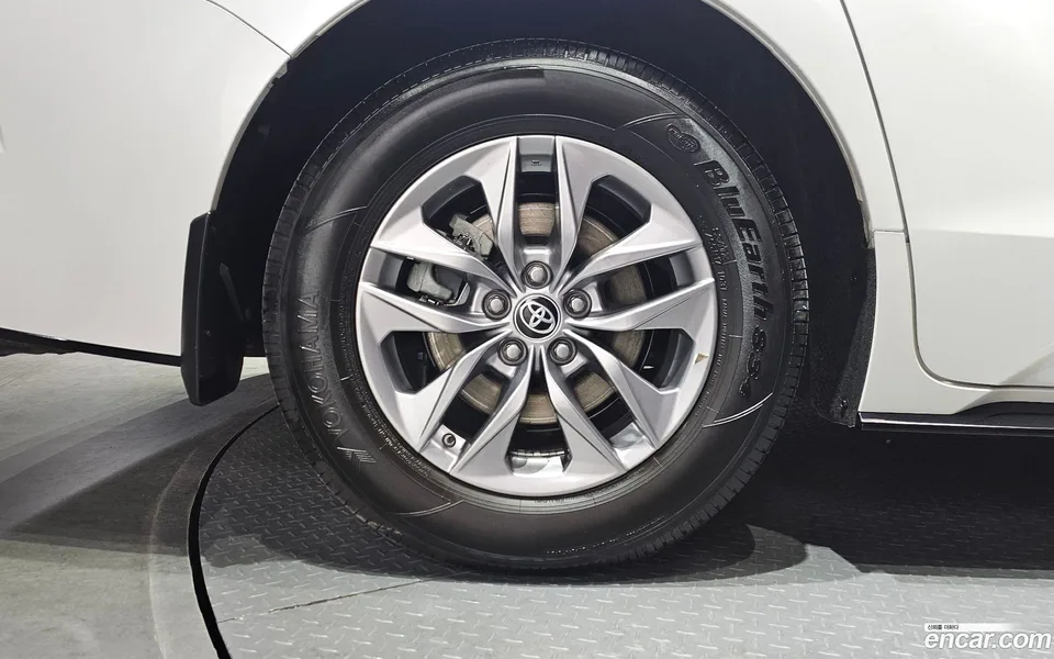 Toyota Sienna 2.5 AWD 2023 — миниатюра 2