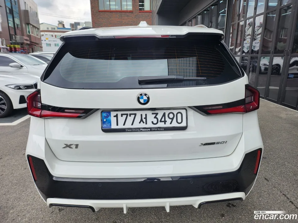 BMW X1 xDrive 20i M 2025 — миниатюра 2