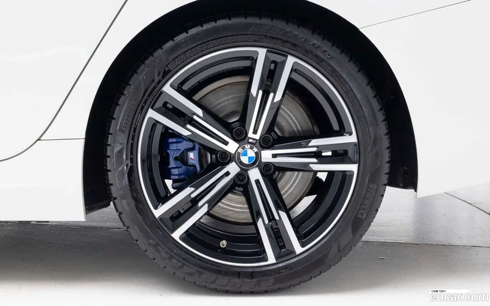 BMW 3 Series 320i M 2022 — миниатюра 2