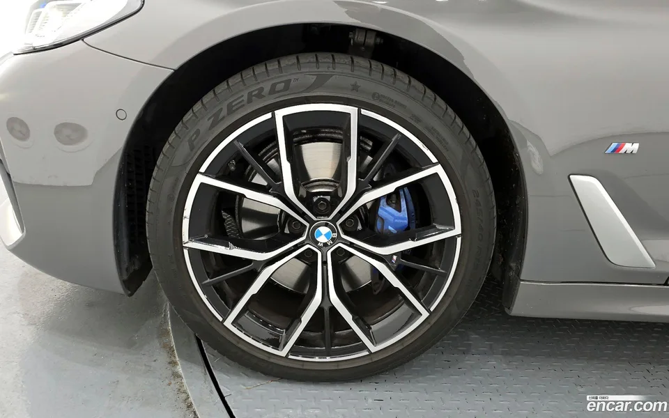 BMW 5 Series 530i xDrive M 2022 — миниатюра 5
