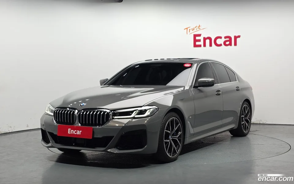 BMW 5 Series 530i xDrive M 2022 — фото 1, купить с доставкой в Москву