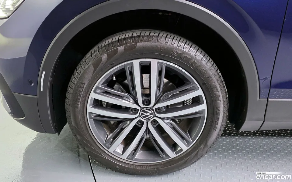 Volkswagen Tiguan Allspace 2.0 TSI 2022 — миниатюра 2