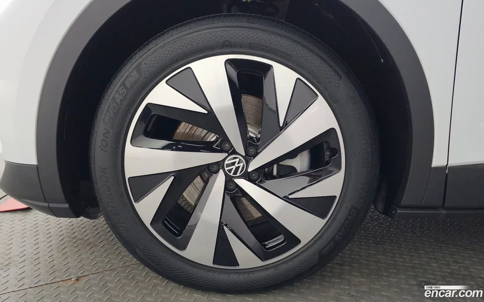 Volkswagen ID.4 2023 — миниатюра 5