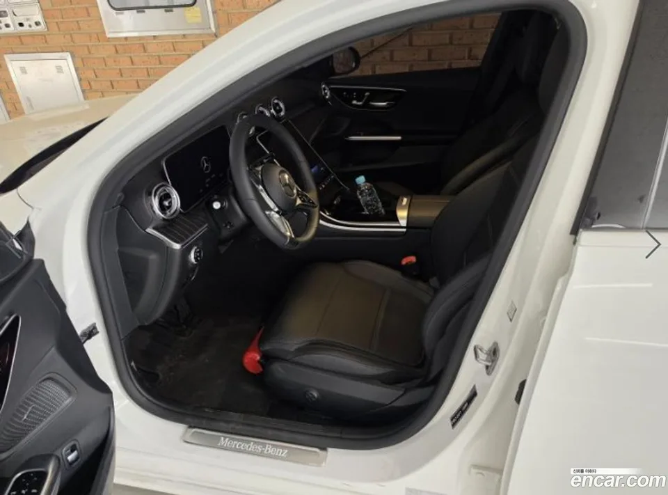 Mercedes-Benz C-Class C200 2025 — миниатюра 4