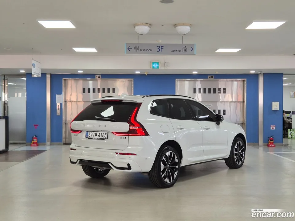Volvo XC60 B5 2025 — миниатюра 2