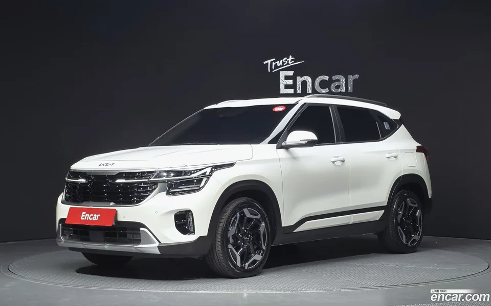 Kia Seltos 1.6 2WD 2022 — фото 1, купить с доставкой в Москву