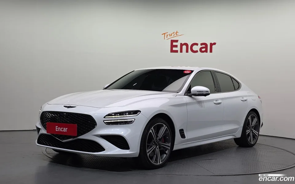 Genesis G70 2.5T 4WD 2023 — фото 1, купить с доставкой в Москву