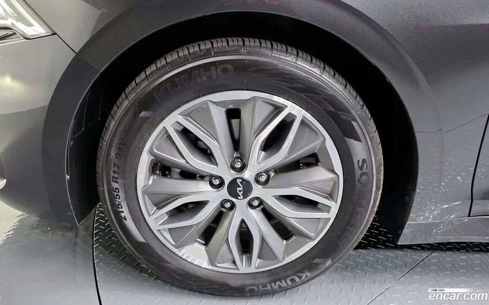 Kia K5 Hybrid 2023 — миниатюра 5