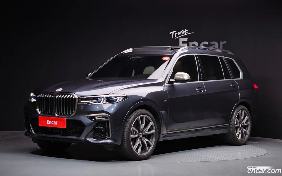 BMW X7 M50i 6 2022 — фото 1, купить с доставкой в Москву